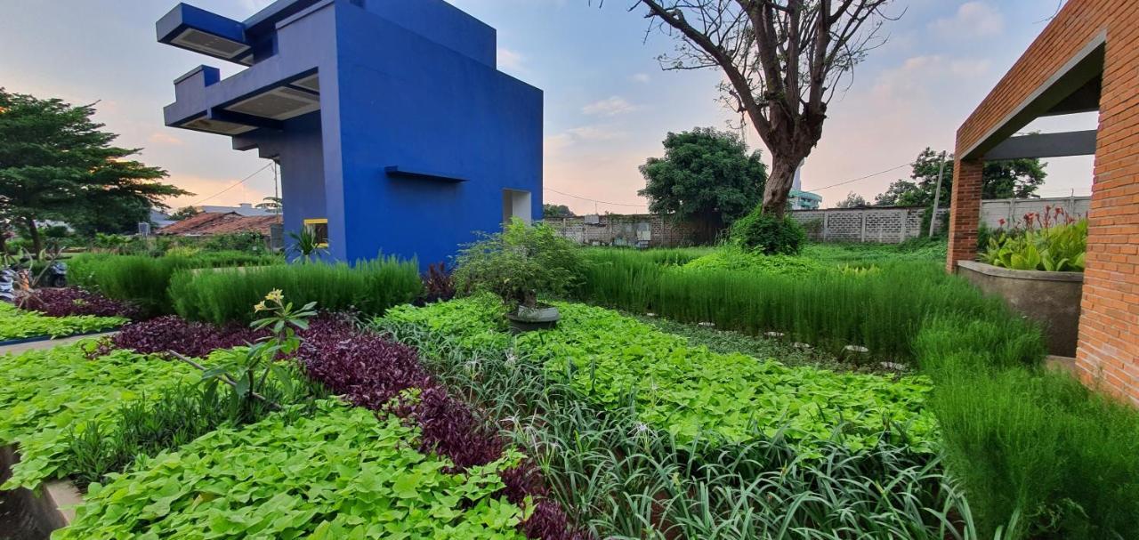 Treeparkcity Apartments By Winshome Tangerang Exterior photo